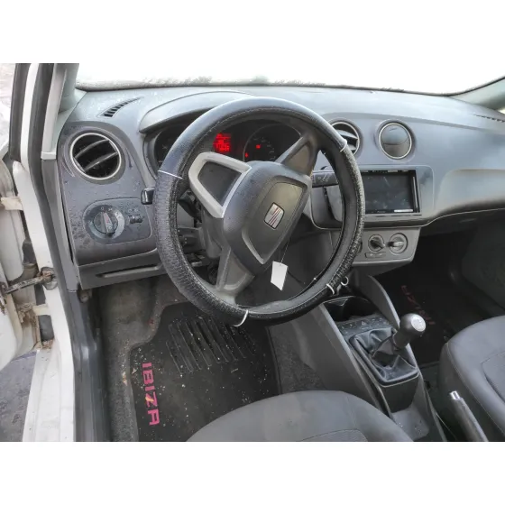 SEAT IBIZA SC (6J1) '2010 1.4 TDI BLANCO
