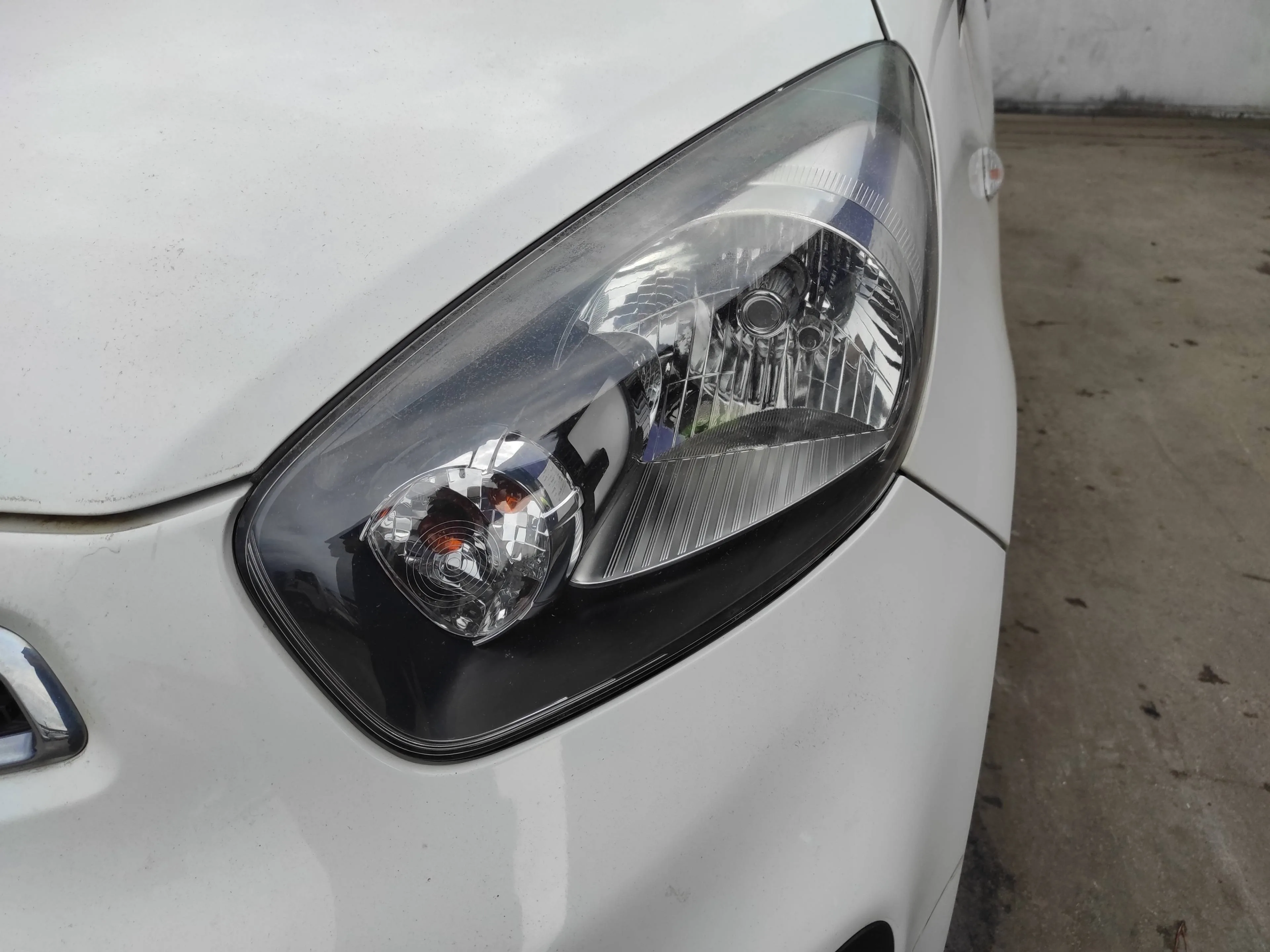 KIA PICANTO KIA PICANTO '2014 1.0 CAT BLANCO 2011