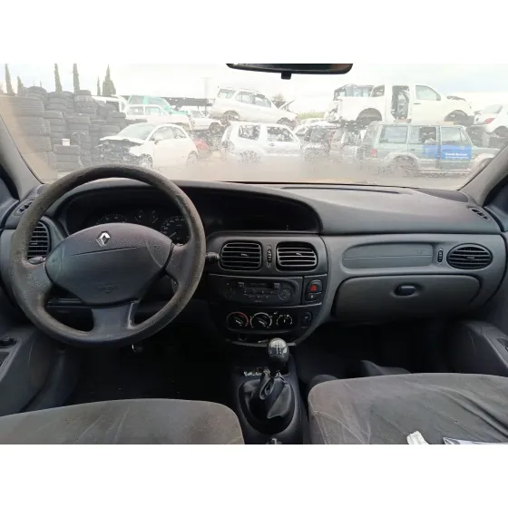 Renault MEGANE I GRANDTOUR (KA0/1_) 2001