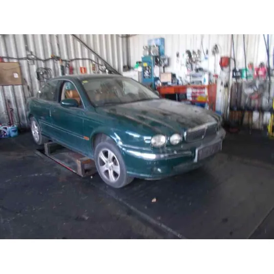 JAGUAR X-TYPE '2001 3.0 V6 24V CAT VERDE