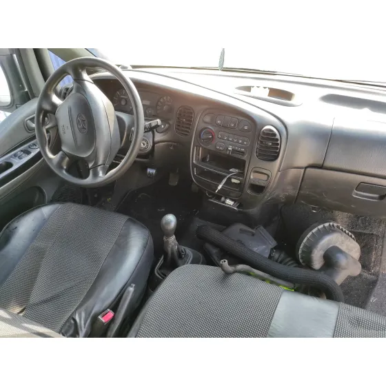 HYUNDAI H1 '2005 * GRIS OSCURO