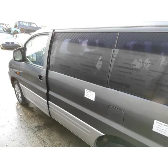 HYUNDAI H1 '2005 * GRIS OSCURO