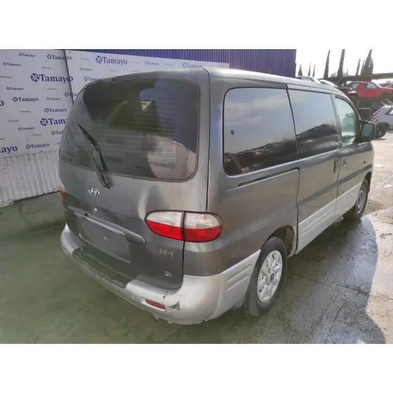 HYUNDAI H1 '2005 * GRIS OSCURO