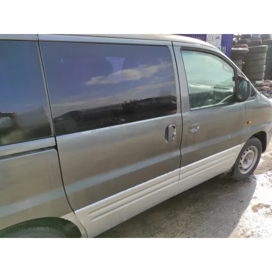 HYUNDAI H1 '2005 * GRIS OSCURO
