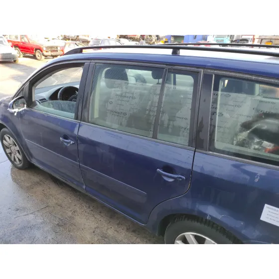VOLKSWAGEN TOURAN (1T1) '2004 1.9 TDI AZUL MARINO