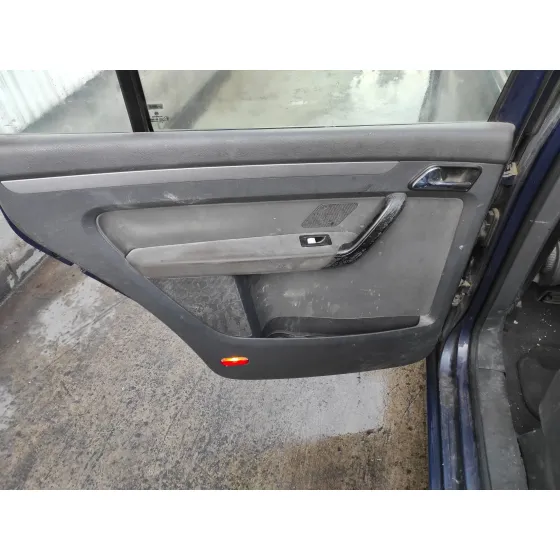 VOLKSWAGEN TOURAN (1T1) '2004 1.9 TDI AZUL MARINO