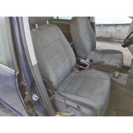 VOLKSWAGEN TOURAN (1T1) '2004 1.9 TDI AZUL MARINO