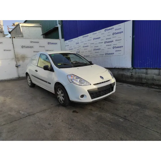 RENAULT CLIO III '2013 * BLANCO -CLIENTE ENVIA FACTURA