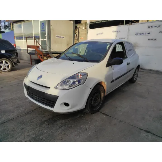 RENAULT CLIO III '2013 * BLANCO -CLIENTE ENVIA FACTURA