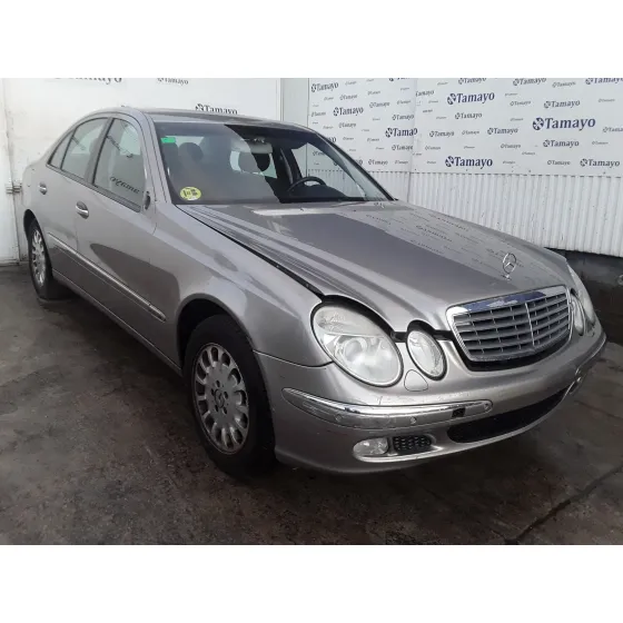 MERCEDES CLASE E (W211) BERLINA '2002 2.6 CAT PLATA
