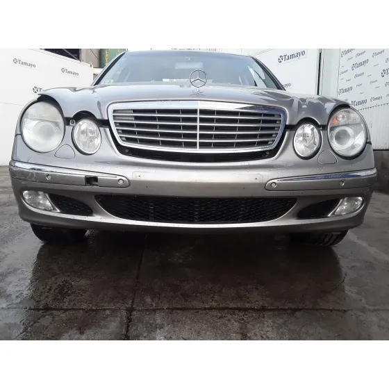 MERCEDES CLASE E (W211) BERLINA '2002 2.6 CAT PLATA