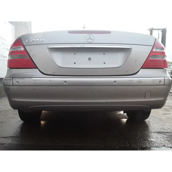 MERCEDES CLASE E (W211) BERLINA '2002 2.6 CAT PLATA