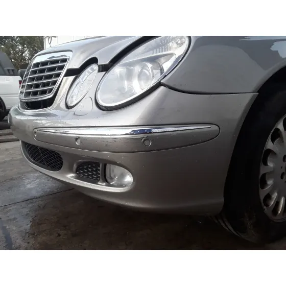 MERCEDES CLASE E (W211) BERLINA '2002 2.6 CAT PLATA