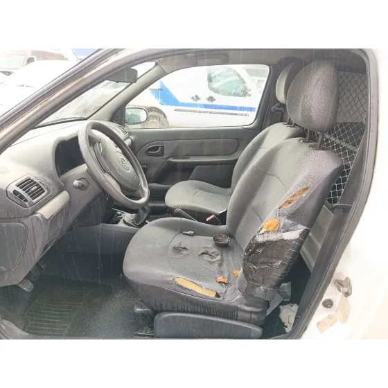 Renault CLIO II (BB_, CB_) 2005