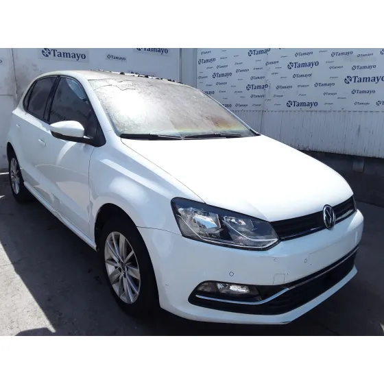 VOLKSWAGEN POLO (6C1) '2015 HIGHLINE BLUEMOTION BLANCO