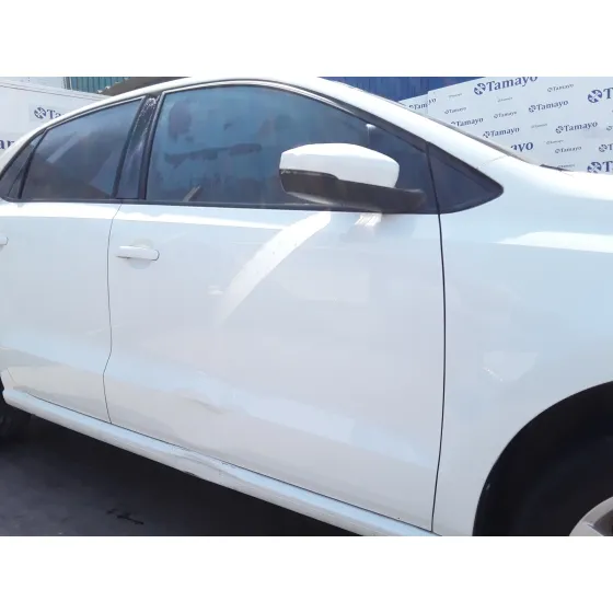VOLKSWAGEN POLO (6C1) '2015 HIGHLINE BLUEMOTION BLANCO