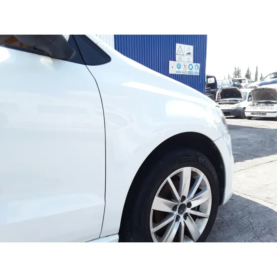 VOLKSWAGEN POLO (6C1) '2015 HIGHLINE BLUEMOTION BLANCO