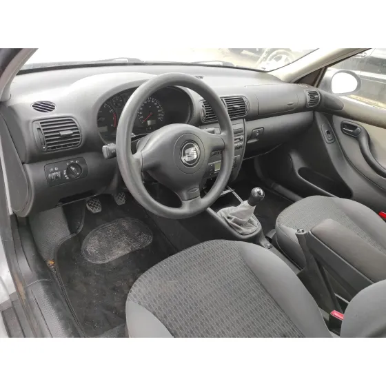 SEAT TOLEDO (1M2) '2004 * PLATA