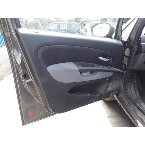 FIAT LINEA (110) '2009 * GRIS OSCURO