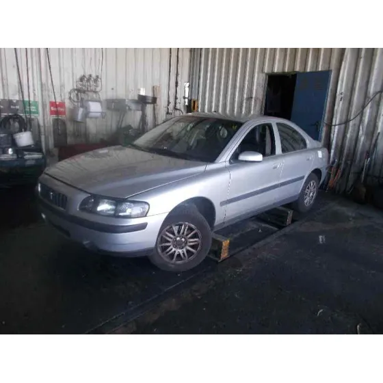VOLVO S60 BERLINA '2004 2.4 DIESEL CAT PLATA