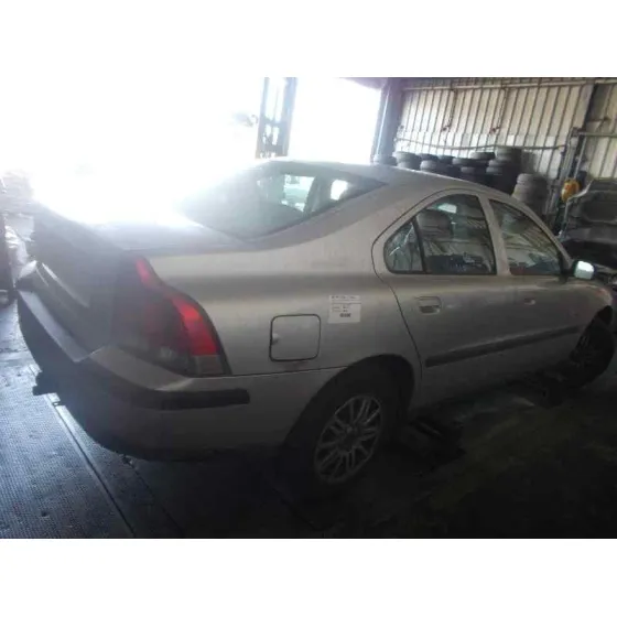 VOLVO S60 BERLINA '2004 2.4 DIESEL CAT PLATA
