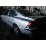 VOLVO S60 BERLINA VOLVO S60 BERLINA '2004 2.4 DIESEL CAT PLATA 2000