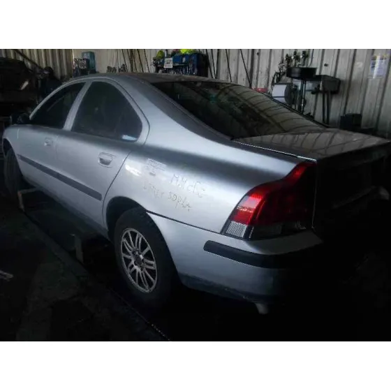 VOLVO S60 BERLINA '2004 2.4 DIESEL CAT PLATA