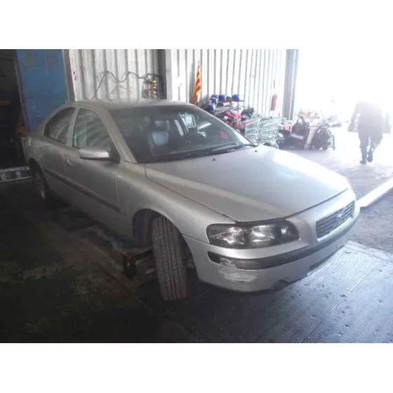 VOLVO S60 BERLINA '2004 2.4 DIESEL CAT PLATA