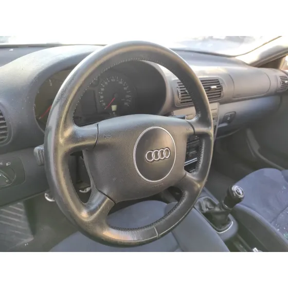 AUDI A3 (8L) '2000 1.9 TDI PLATA