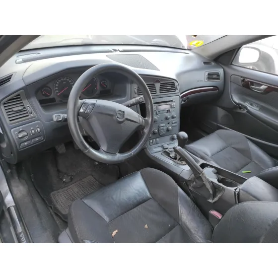 VOLVO S60 BERLINA '2001 * PLATA