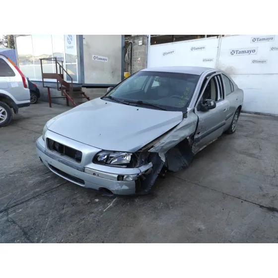 VOLVO S60 BERLINA '2001 * PLATA