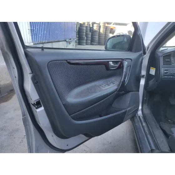 VOLVO S60 BERLINA '2001 * PLATA