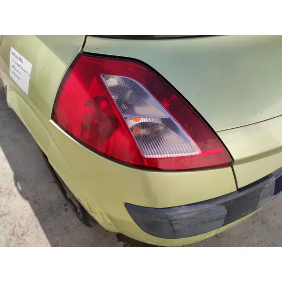 RENAULT MEGANE II BERLINA 5P '2003 1.5 DCI DIESEL DORADO