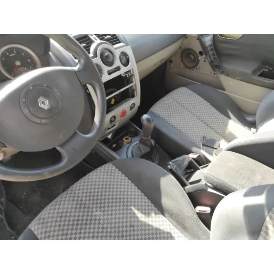RENAULT MEGANE II BERLINA 5P '2003 1.5 DCI DIESEL DORADO