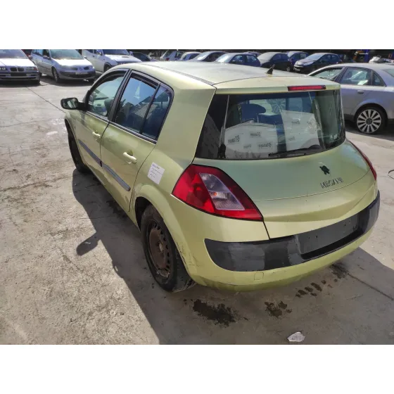 RENAULT MEGANE II BERLINA 5P '2003 1.5 DCI DIESEL DORADO