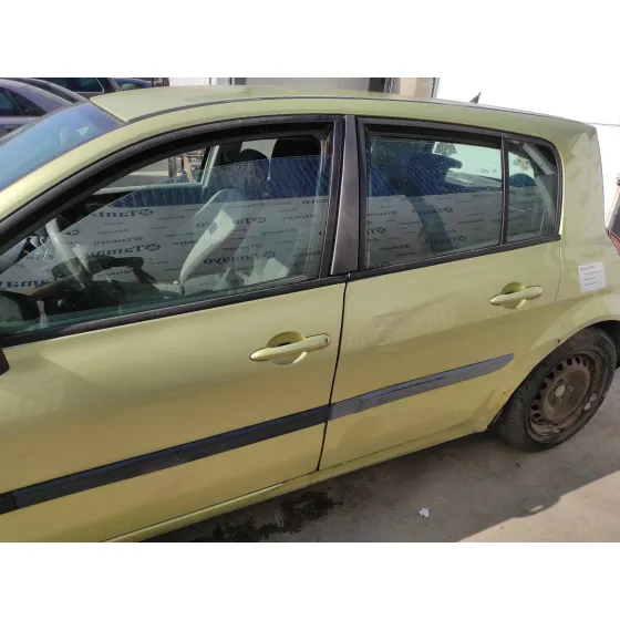 RENAULT MEGANE II BERLINA 5P '2003 1.5 DCI DIESEL DORADO