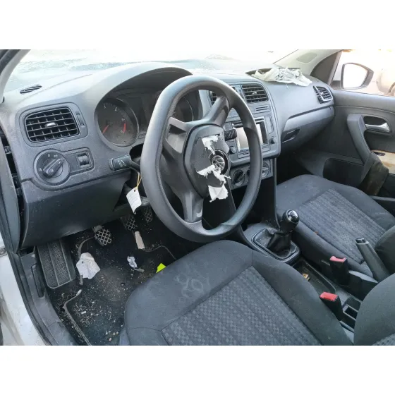Volkswagen POLO V (6R1, 6C1) 2014