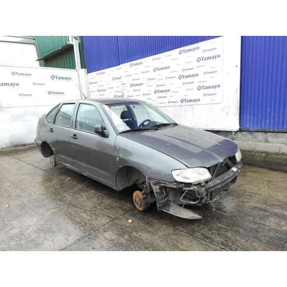 SEAT CORDOBA BERLINA (6K2) '2002 1.4 16V GRIS