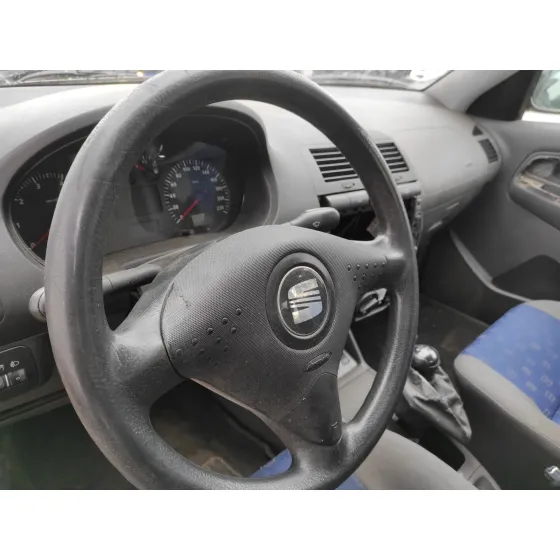 SEAT CORDOBA BERLINA (6K2) '2002 1.4 16V GRIS