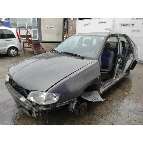 SEAT CORDOBA BERLINA (6K2) '2002 1.4 16V GRIS