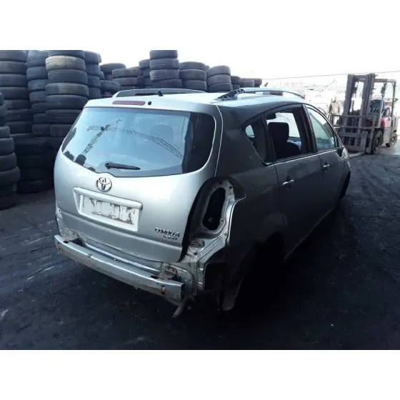 TOYOTA COROLLA VERSO (R1) '2005 2,2 D-4D SPORT PLATA
