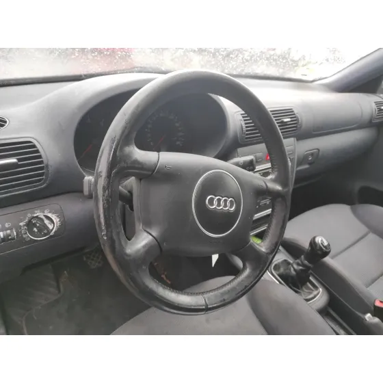 AUDI A3 (8L) '2001 1.6 GRIS