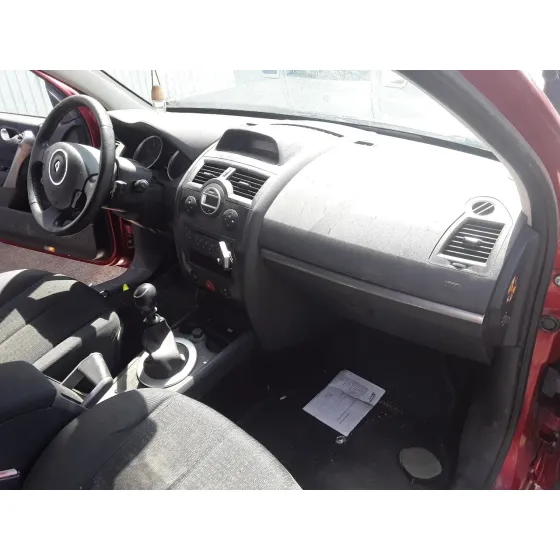 RENAULT MEGANE II BERLINA 5P '2006 1.5 DCI DIESEL GRANATE