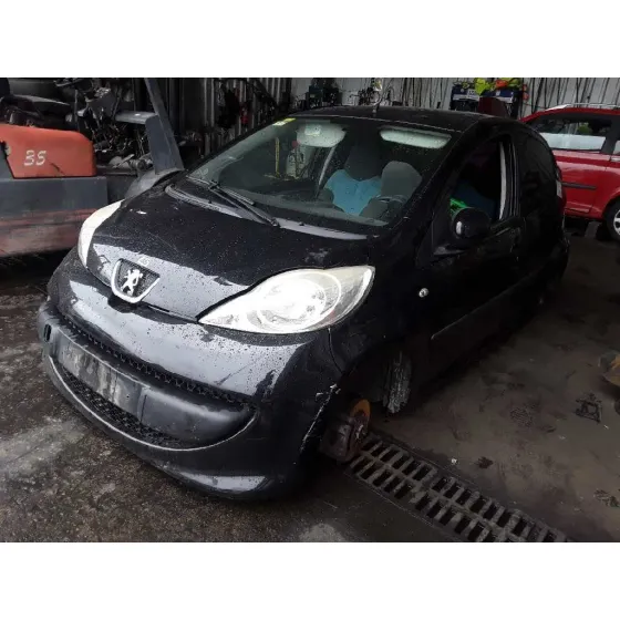 PEUGEOT 107 '2006 1.0 CAT (384F) NEGRO