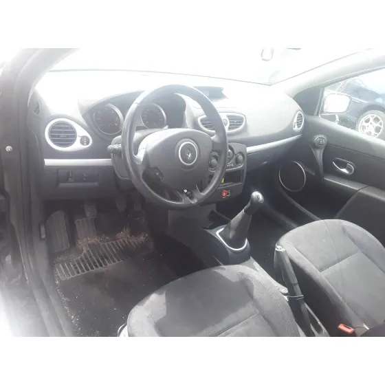 RENAULT CLIO III '2006 1.5 DCI DIESEL CAT NEGRO