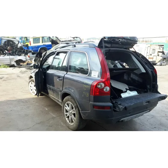 VOLVO XC90 '2005 2.4 DIESEL CAT GRIS OSCURO