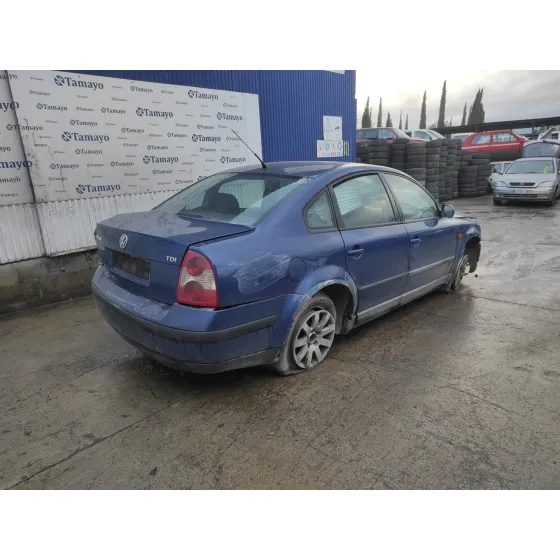 VOLKSWAGEN PASSAT BERLINA (3B3) '2002 * AZUL