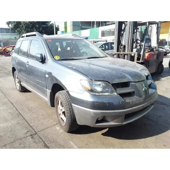 MITSUBISHI OUTLANDER (CU0W) '2004 2.0 CAT GRIS OSCURO