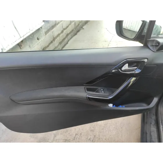 PEUGEOT 208 '2016 1.2 12V E-VTI NEGRO