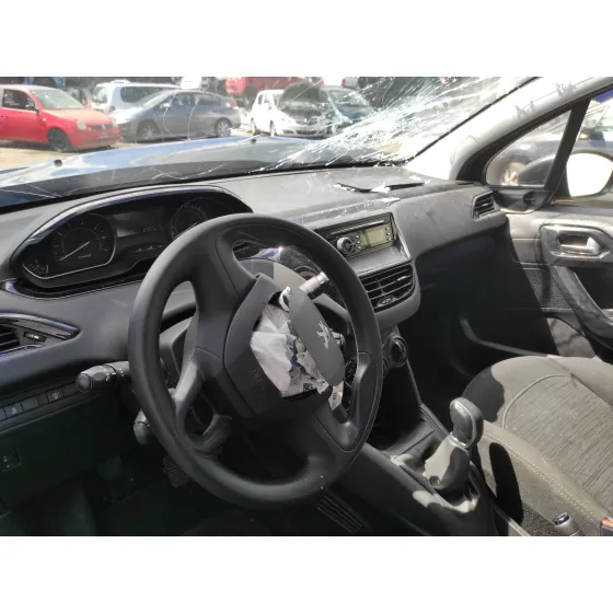 PEUGEOT 208 '2016 1.2 12V E-VTI NEGRO